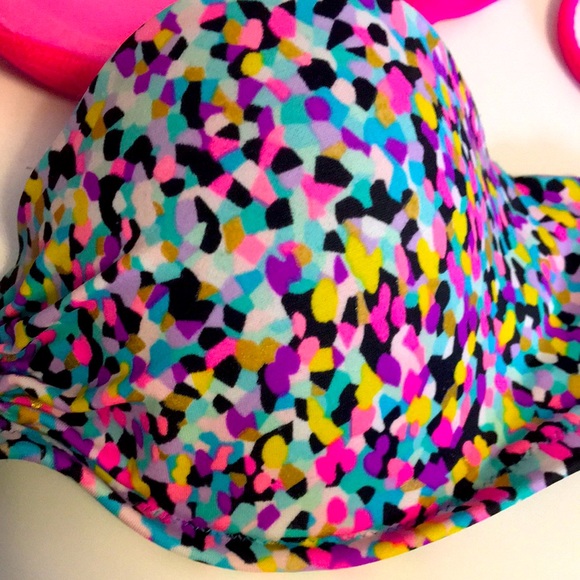 Victoria’s Secret Strapless Bikini Tops - Picture 4 of 4